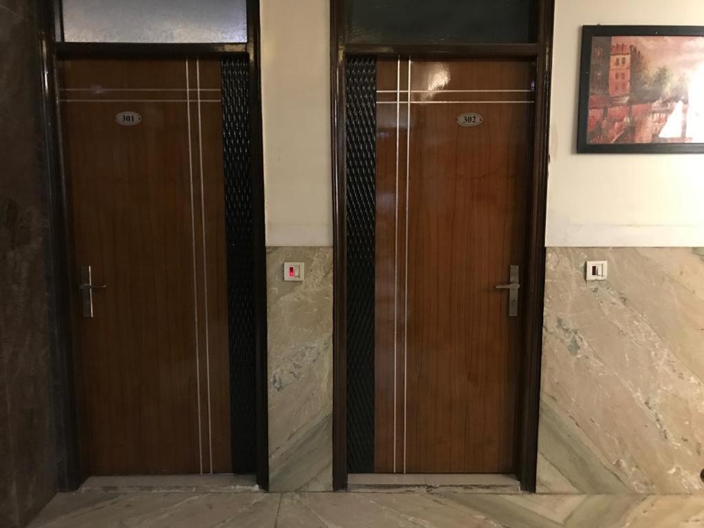 Adb Rooms Udhav Palace New Delhi Exterior photo